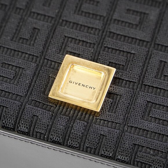 *FINAL SALE* Givenchy Medium 4G Bag in 4G Embroidered Canvas with Chain - Picture 12 of 14